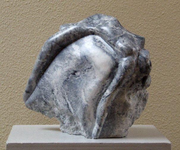 Astrid Salman: 'Fall', sculptuur in speksteen